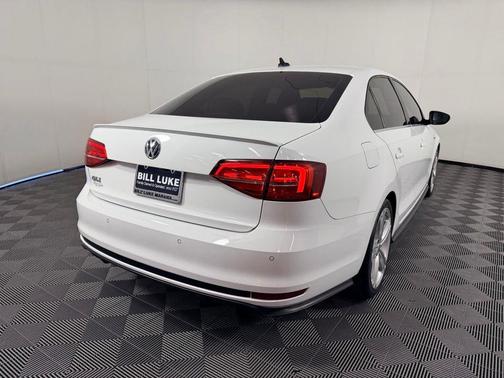 2017 Volkswagen Jetta GLI