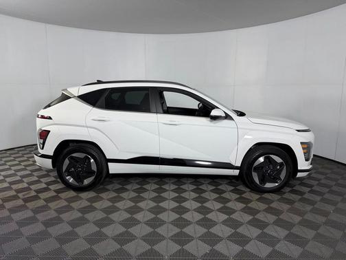 Atlas White 2025 Hyundai KONA EV Limited