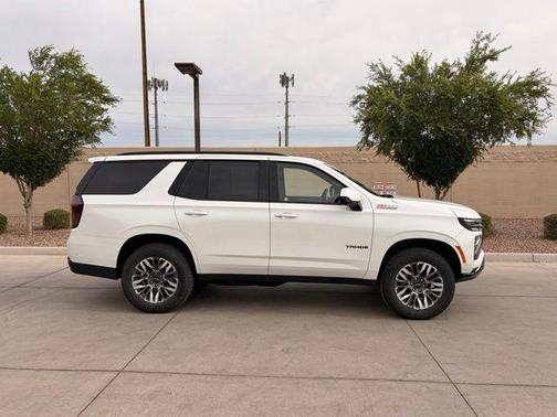 Iridescent Pearl Tricoat 2025 Chevrolet Tahoe 4WD Z71