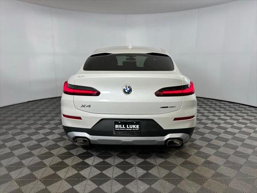 2024 BMW X4 xDrive30i
