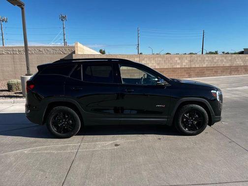 2022 GMC Terrain AWD AT4