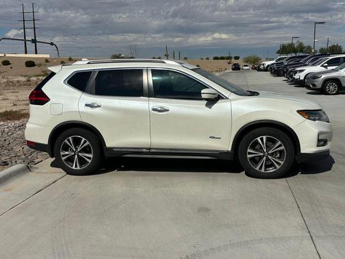 2017 Nissan Rogue Hybrid SL