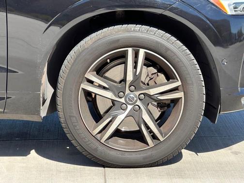 2018 Volvo XC60 T6 R-Design