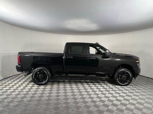 2025 RAM 2500 Big Horn Crew Cab 4x4 6'4' Box
