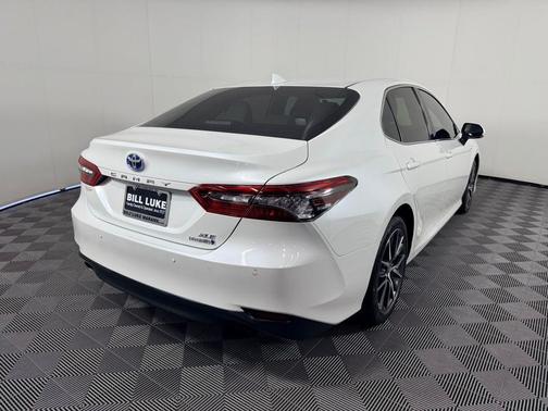 2021 Toyota Camry Hybrid XLE