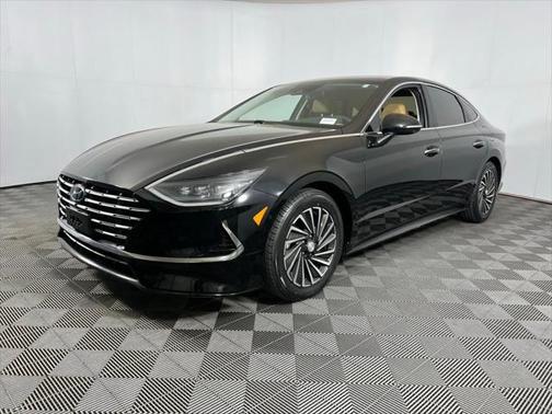 2022 Hyundai SONATA Hybrid Limited