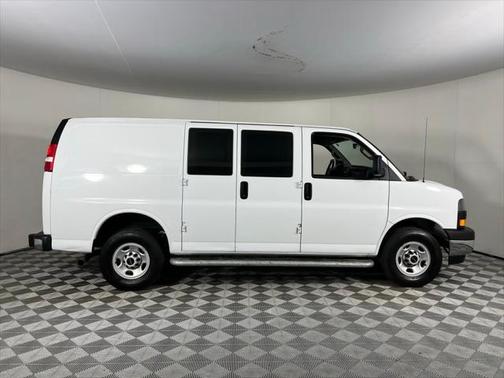 2023 GMC Savana 2500 Work Van