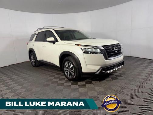 Pearl White Tricoat 2024 Nissan Pathfinder SL FWD