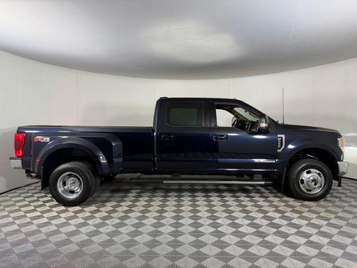 Antimatter Blue Metallic 2022 Ford F-350 Lariat