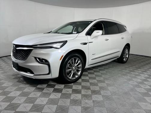 2022 Buick Enclave FWD Avenir