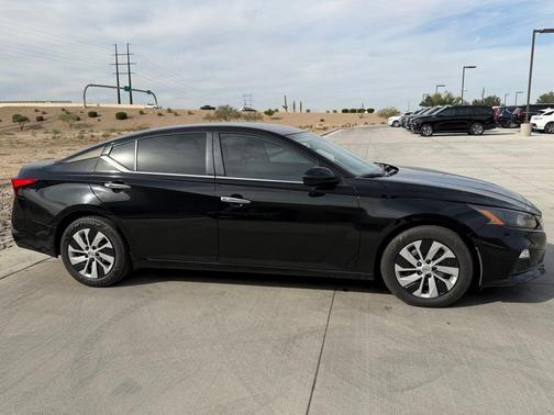 2022 Nissan Altima S FWD