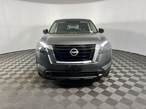 2025 Nissan Pathfinder S 4WD