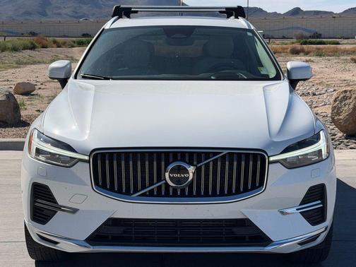 2022 Volvo XC60 Recharge Plug-In Hybrid T8 Inscription