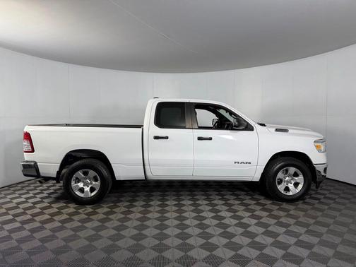 Bright White Clearcoat 2023 RAM 1500 Big Horn/Lone Star