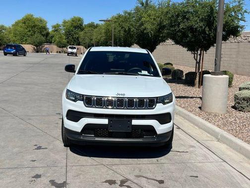 Bright White Clearcoat 2024 Jeep Compass Sport