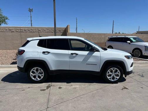 Bright White Clearcoat 2024 Jeep Compass Sport