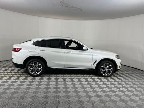 2024 BMW X4 xDrive30i