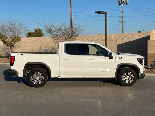 2024 GMC Sierra 1500 SLE
