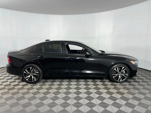 2025 Volvo S60 B5 Core