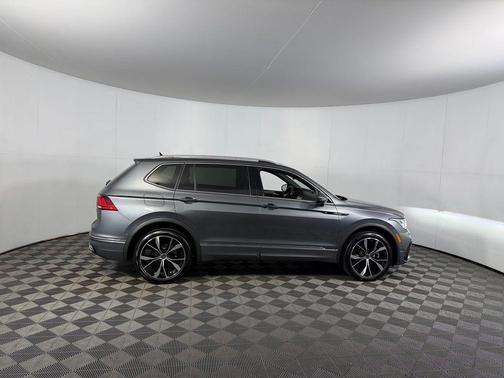 Platinum Gray Metallic 2024 Volkswagen Tiguan 2.0T SEL R-Line 4MOTION