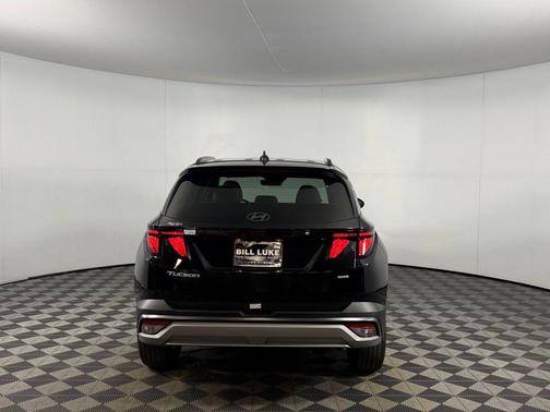 Phantom Black 2026 Hyundai TUCSON SEL