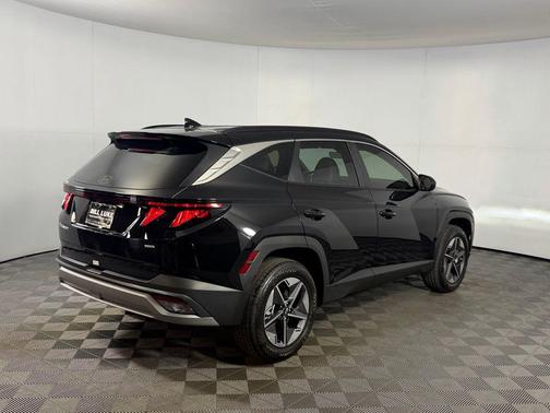 Phantom Black 2026 Hyundai TUCSON SEL