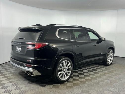 2024 GMC Acadia Denali