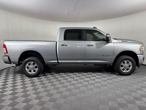 2023 RAM 2500 Big Horn Crew Cab 4x4 6'4' Box