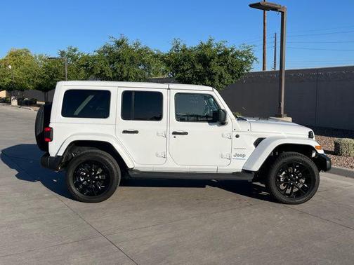 Bright White Clearcoat 2023 Jeep Wrangler 4xe Sahara