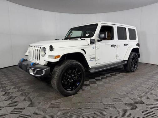 Bright White Clearcoat 2023 Jeep Wrangler 4xe Sahara