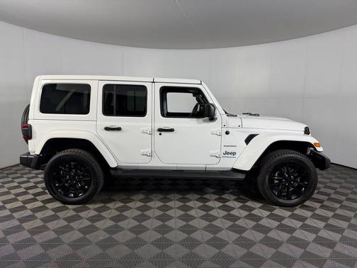 Bright White Clearcoat 2023 Jeep Wrangler 4xe Sahara