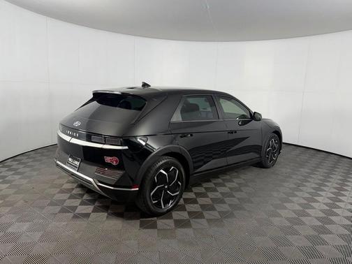Abyss Black 2024 Hyundai IONIQ 5 SE