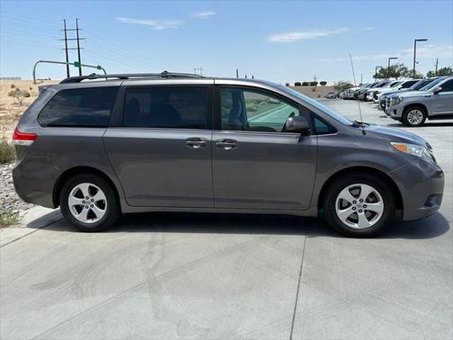 2014 Toyota Sienna LE