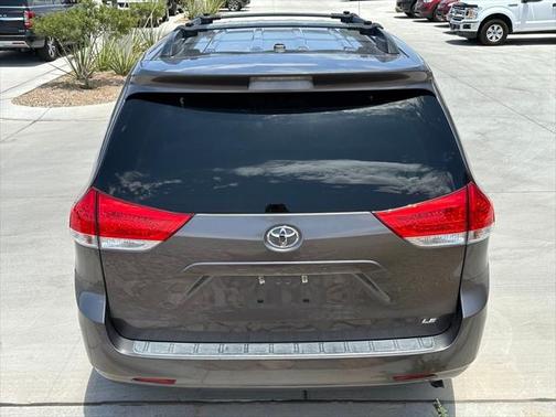 2014 Toyota Sienna LE