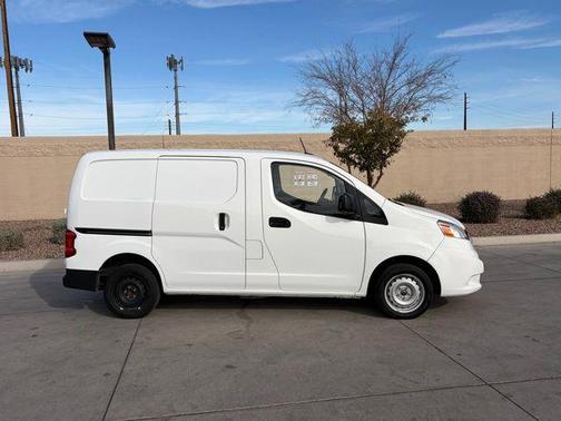 2021 Nissan NV200 S