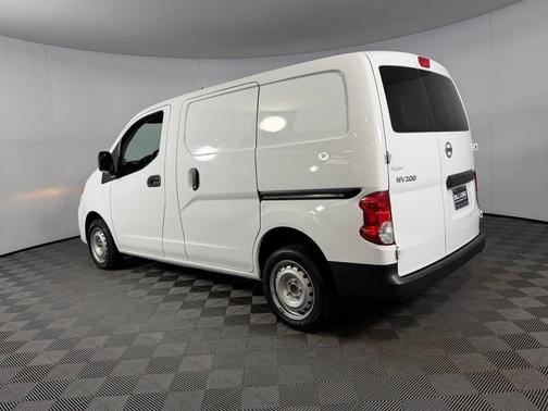 2021 Nissan NV200 S