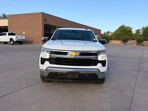 Summit White 2025 Chevrolet Silverado 1500 LT