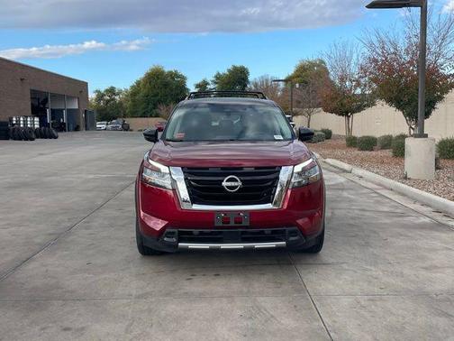 2023 Nissan Pathfinder Platinum 4WD