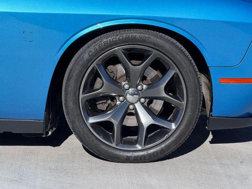 2015 Dodge Challenger SXT Plus