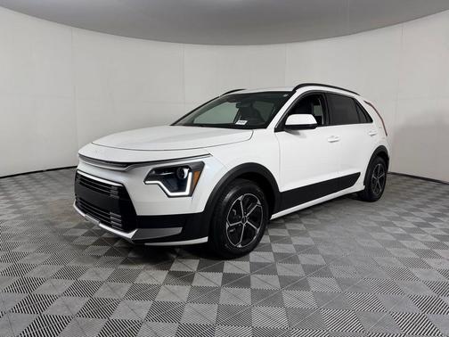 2025 Kia Niro LX