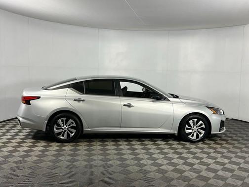 2024 Nissan Altima S FWD