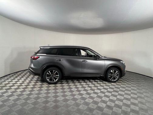 2022 INFINITI QX60 Luxe