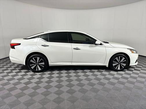 2022 Nissan Altima 2.5 SL