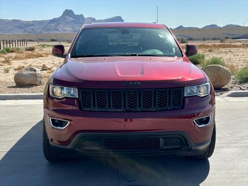2022 Jeep Grand Cherokee Laredo
