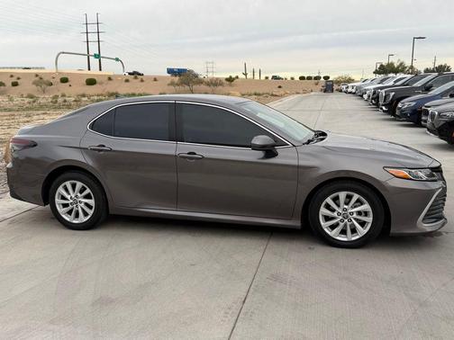 2022 Toyota Camry LE