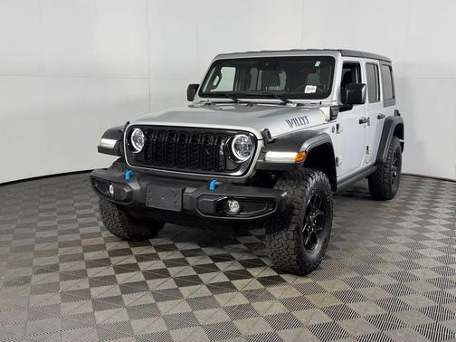Silver Zynith Clearcoat 2024 Jeep Wrangler 4xe Willys