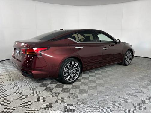 2024 Nissan Altima 2.5 SL