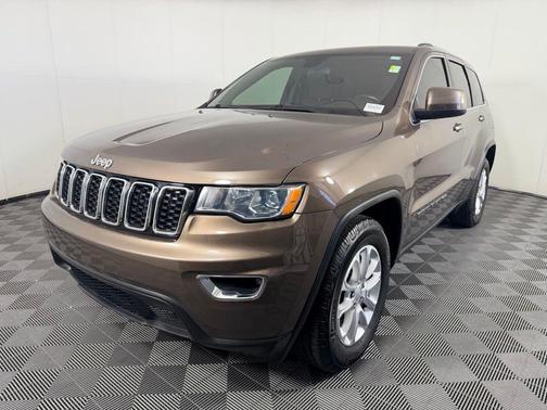 Walnut Brown Metallic Clearcoat 2021 Jeep Grand Cherokee Laredo