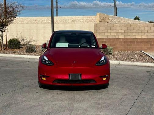 2022 Tesla Model Y Long Range Dual Motor All-Wheel Drive