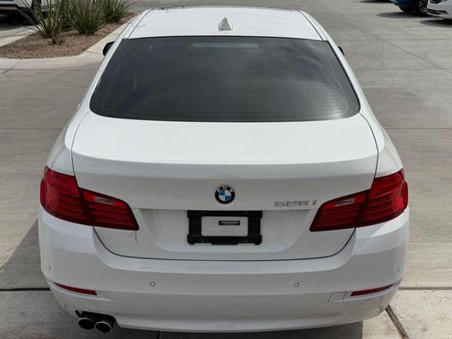 Alpine White 2016 BMW 528 528i